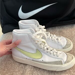2020 Wmns Blazer Mid '77 'Barely Volt' Size 8